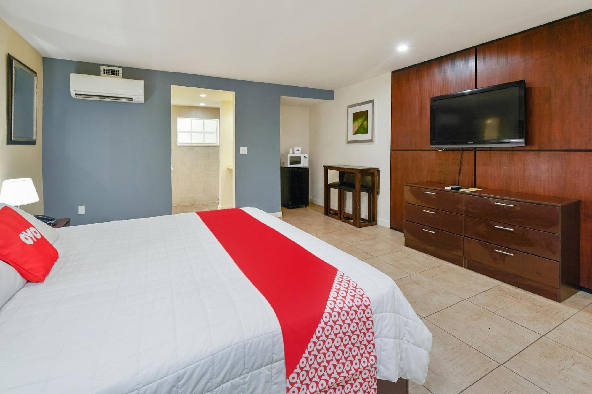 OYO Hotel Coral Gables - Miami Airport Extérieur photo
